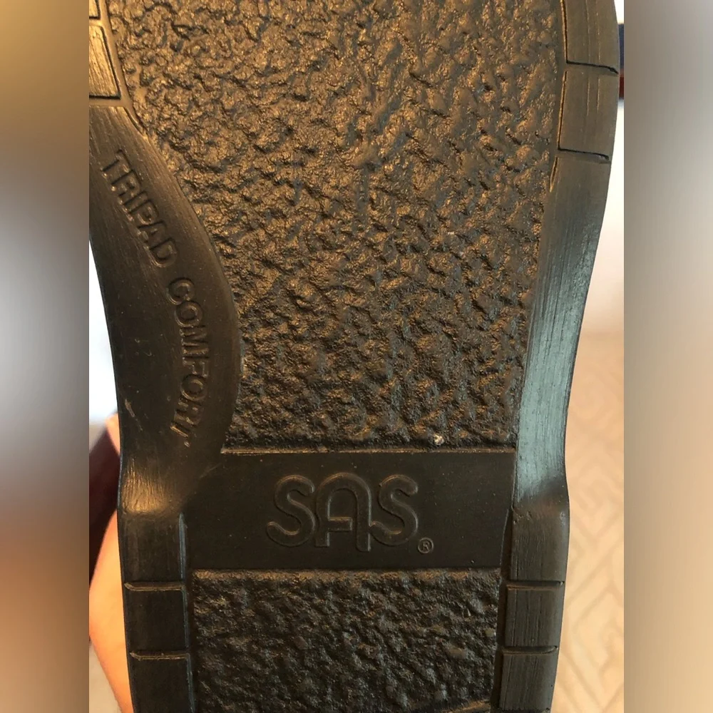 Men’s leather loafers